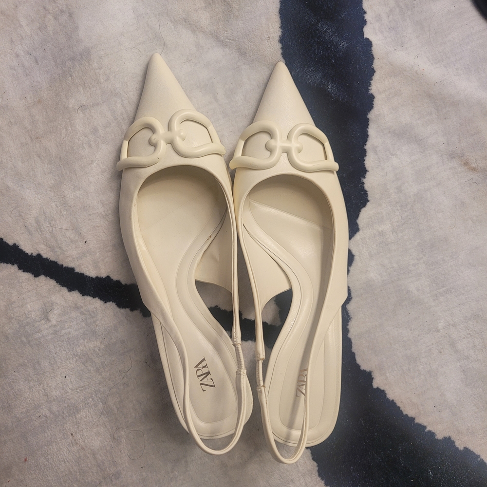 ZARA Cream Pointed Slingback Flats with Decorative Buckle